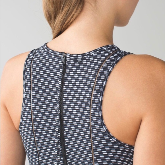 Lululemon Til Dawn Black White Deep Dive Dress Size 8 - Picture 4 of 16